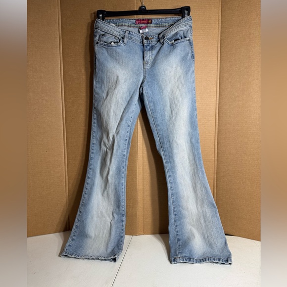 S.O.‎ Stretch Women's Light Blue Jeans size 9 inseam short flare bottoms - Picture 1 of 5